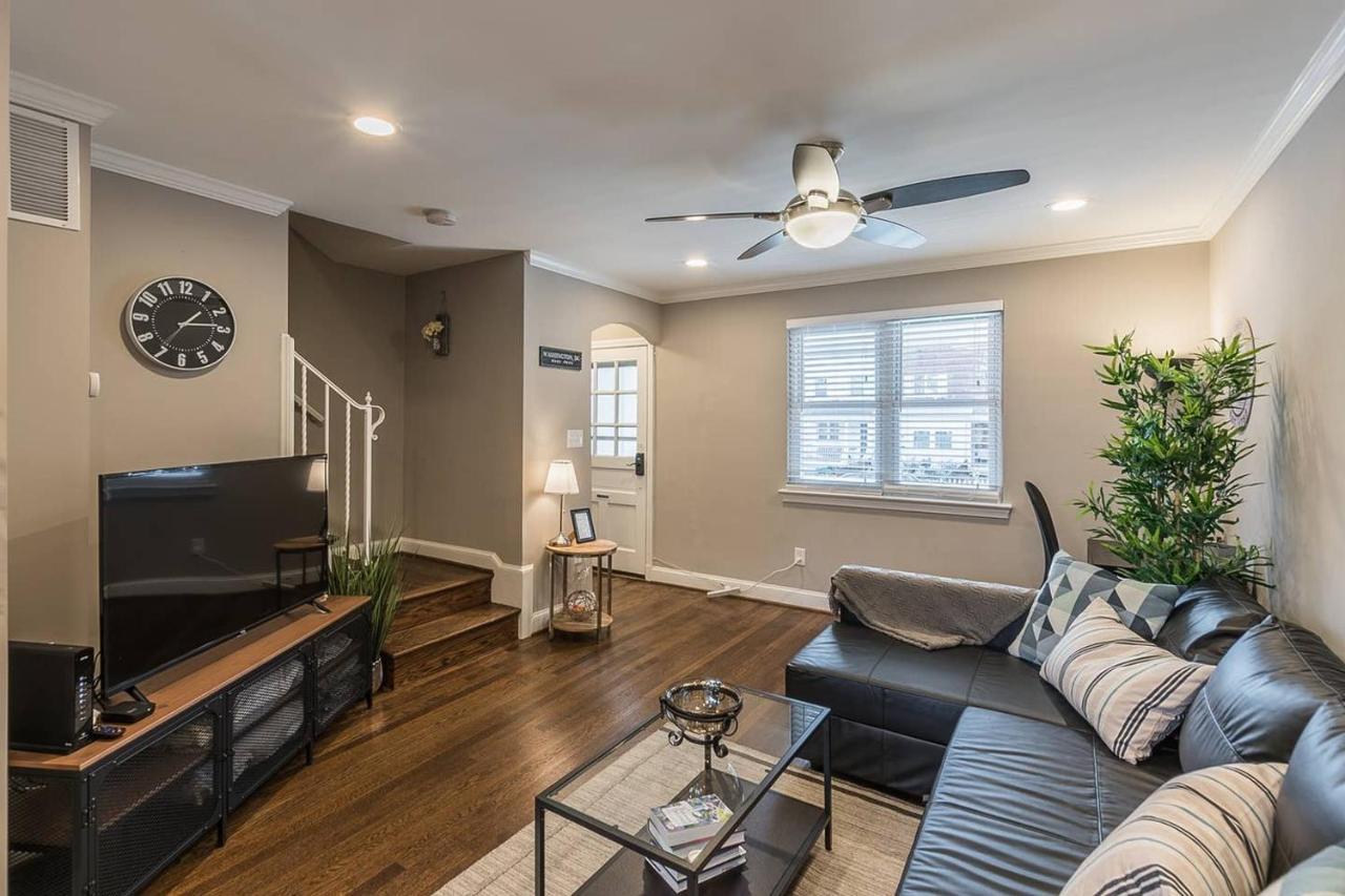 Beautiful 3Br 2Ba House With Cozy Backyard By Cozysuites Alexandria Extérieur photo