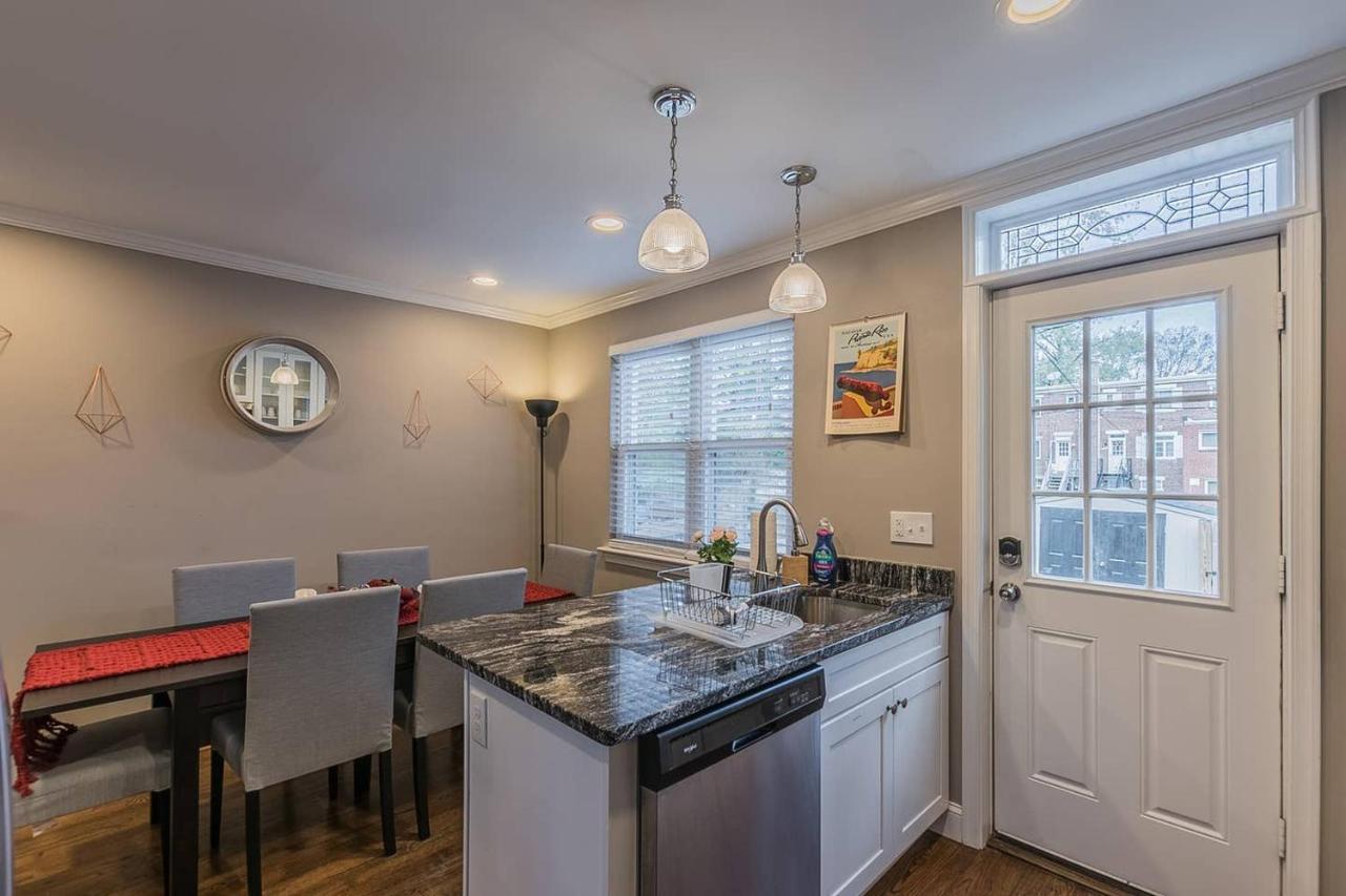 Beautiful 3Br 2Ba House With Cozy Backyard By Cozysuites Alexandria Extérieur photo